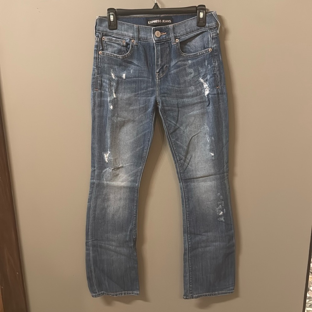 Express jean barley boot mid-rise light wash size 2 short